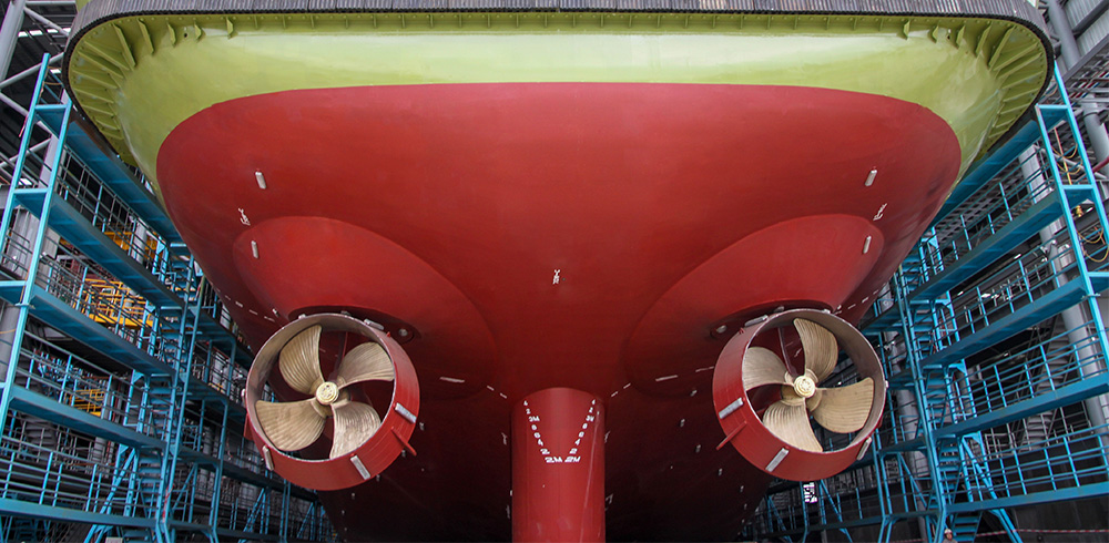 粵新海工86米平臺(tái)供應(yīng)船